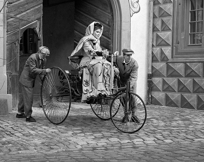 Bertha Benz the first person to drive a motorcar